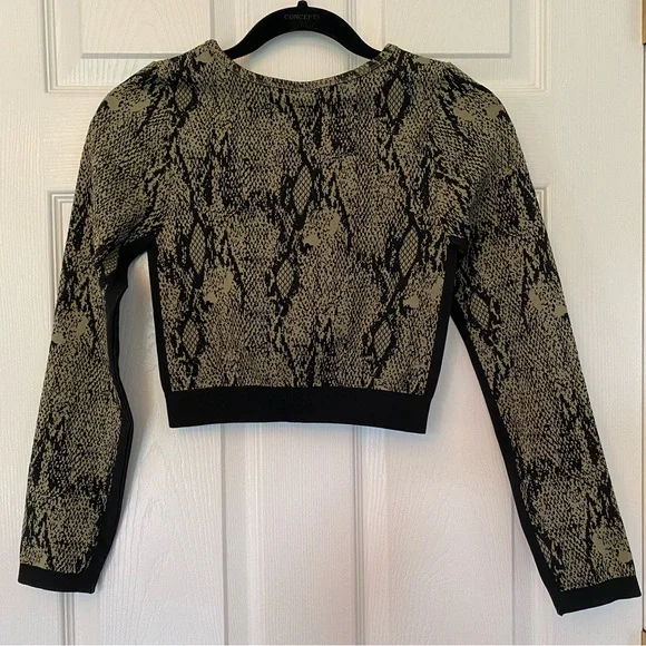 NWT Fabletics Kamila Seamless Long-Sleeve Top Size S - Picture 4 of 4